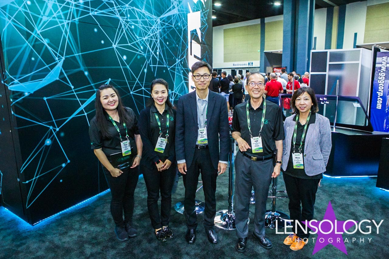 LENSOLOGY.NET - Xinyi Auto Glass event, Palm Beach, FL.
All images are copyright of Lensology.net
Email: info@lensology.net
www.lensology.net