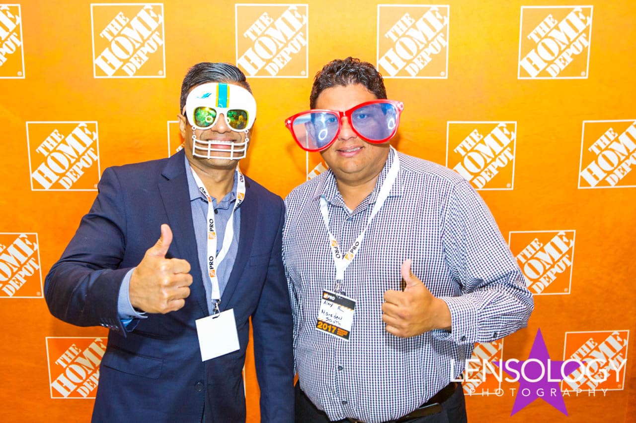 LENSOLOGY.NET - Home Depot Pro Event, Miami, FL.
All images are copyright of Lensology.net
Email: info@lensology.net
www.lensology.net