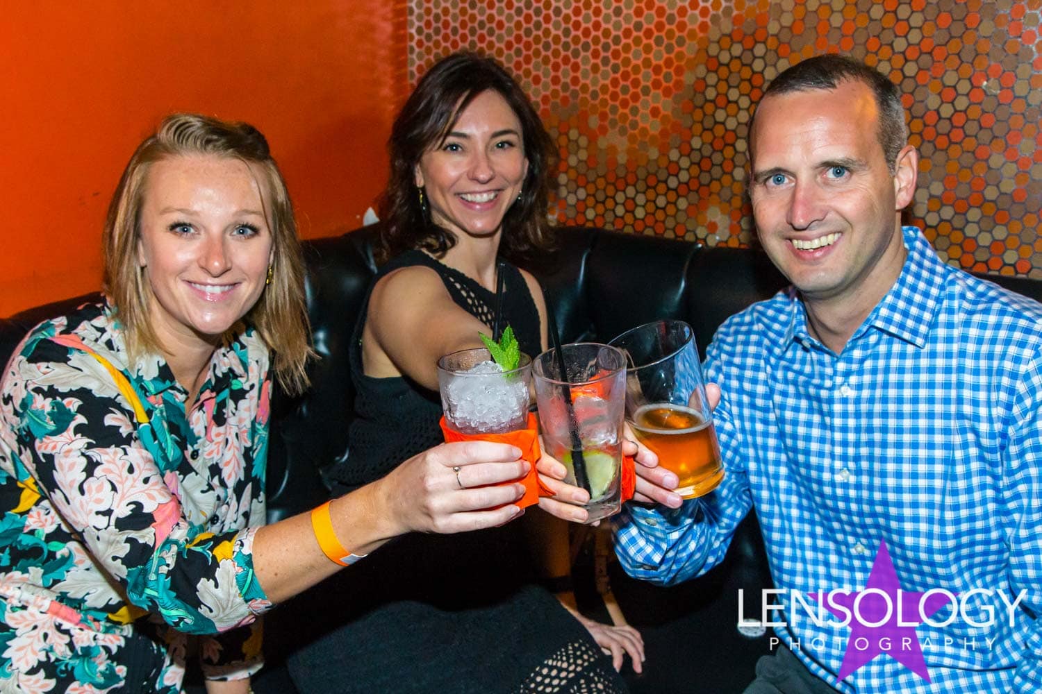 LENSOLOGY.NET - Future Stores happy hour shoot, Miami Beach, FL.
All images are copyright of Lensology.net
Email: info@lensology.net
www.lensology.net