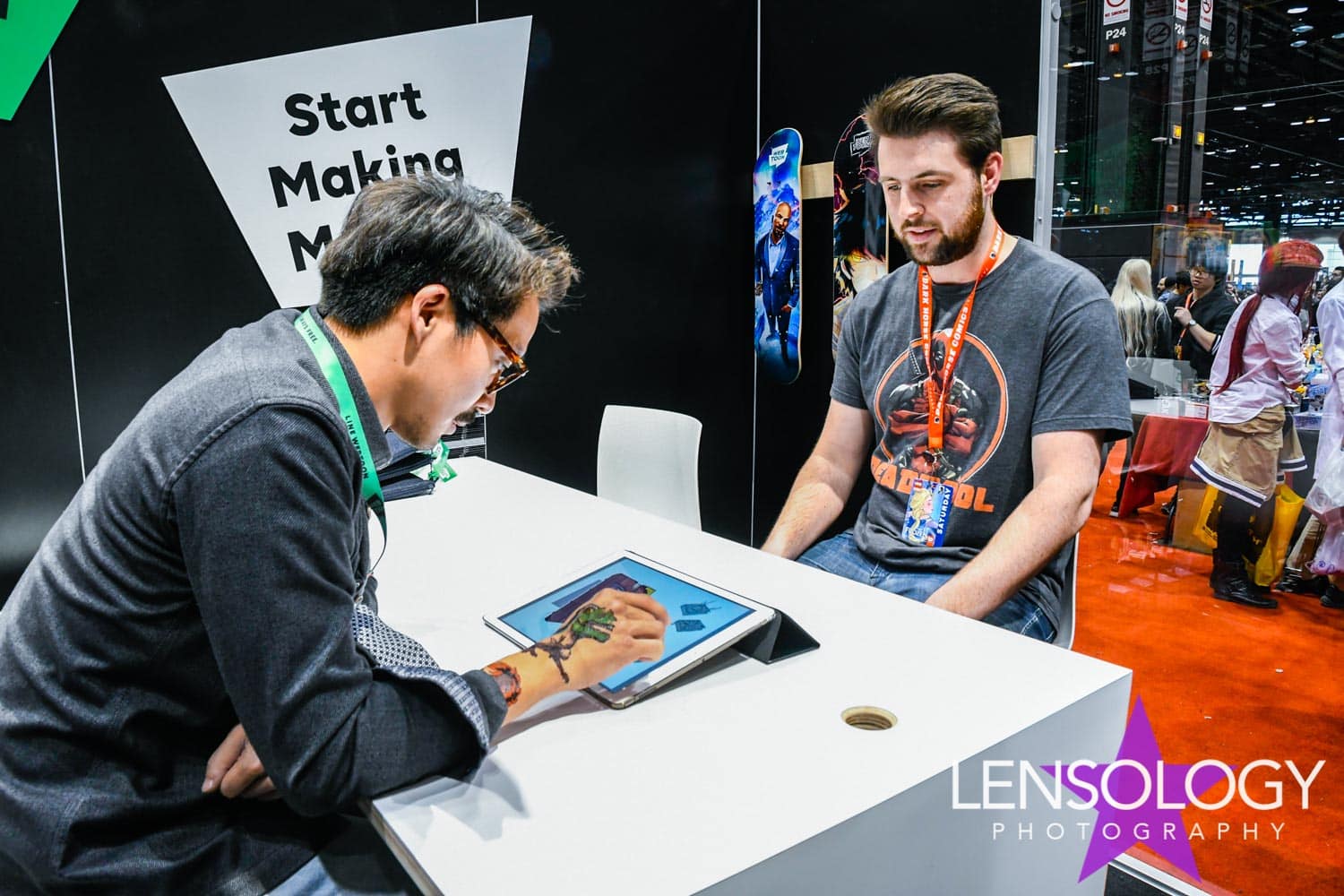 LENSOLOGY.NET - Webtoons stand at Comicon Day Two, Chicago, IL.
All images are copyright of Lensology.net
Email: info@lensology.net
www.lensology.net