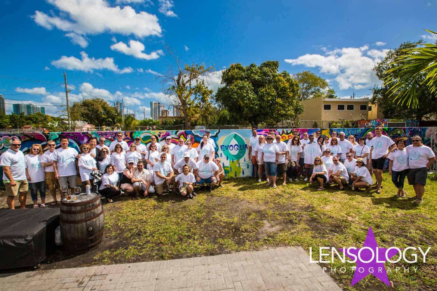 LENSOLOGY.NET - Strategic Incentives Solutions wall painting event for Evoqua, Miami, FL.
All images are copyright of Lensology.net
Email: info@lensology.net
www.lensology.net