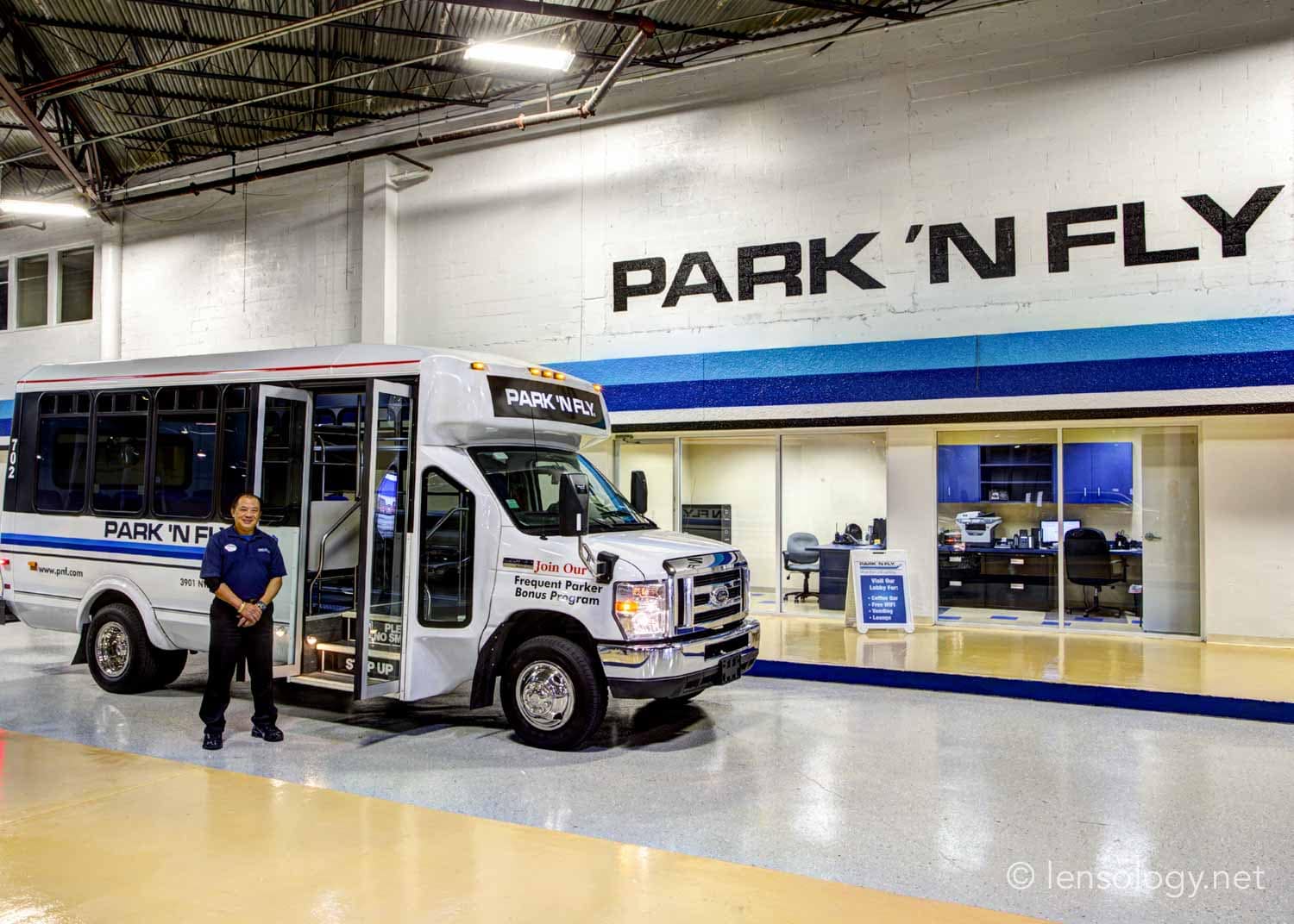 LENSOLOGY.NET - Commercial shoot for Park 'N Fly airport car parks, Miami, FL.
All images are copyright of Lensology.net
Email: info@lensology.net
www.lensology.net