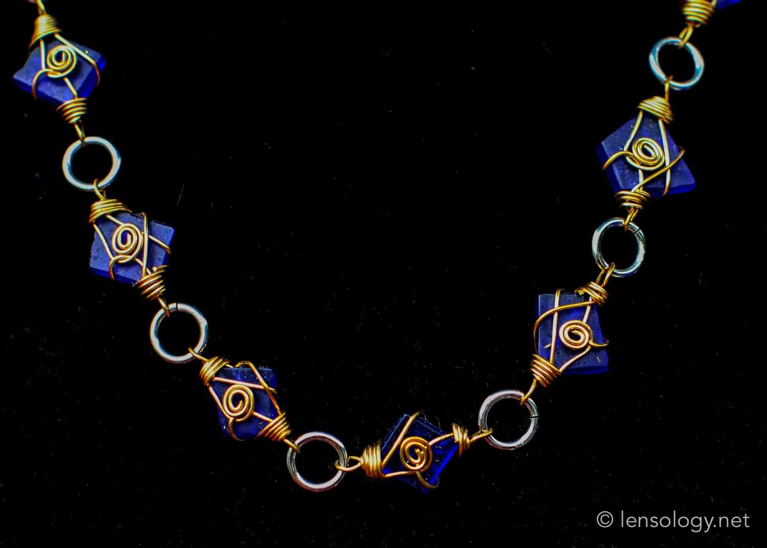 LENSOLOGY.NET - Infinitum Designs product shots at the Old Mission Alternative Art Show, Santa Barbara, CA.
All images are copyright of Lensology.net
Email: info@lensology.net
www.lensology.net