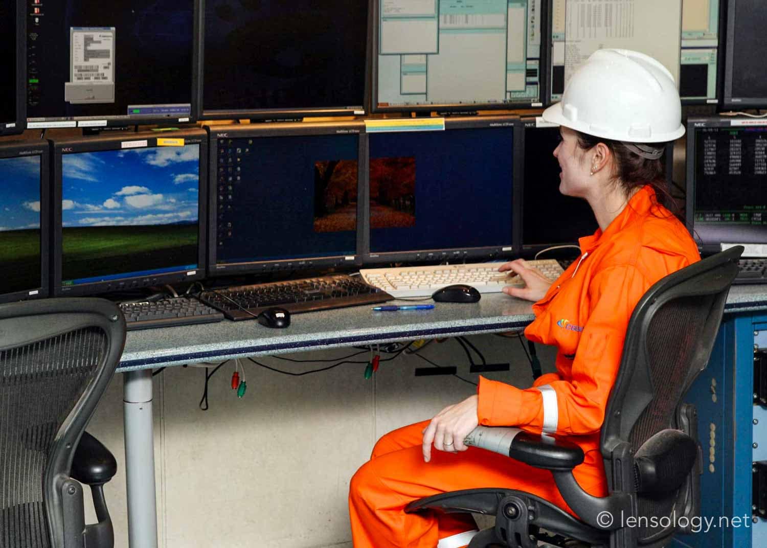 LENSOLOGY.NET - Commercial shoot for petroleum company seismic survey vessel, Ft Lauderdale, FL.
All images are copyright of Lensology.net
Email: info@lensology.net
www.lensology.net