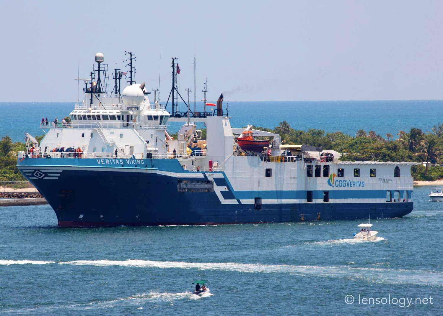 LENSOLOGY.NET - Commercial shoot for petroleum company seismic survey vessel, Ft Lauderdale, FL.
All images are copyright of Lensology.net
Email: info@lensology.net
www.lensology.net