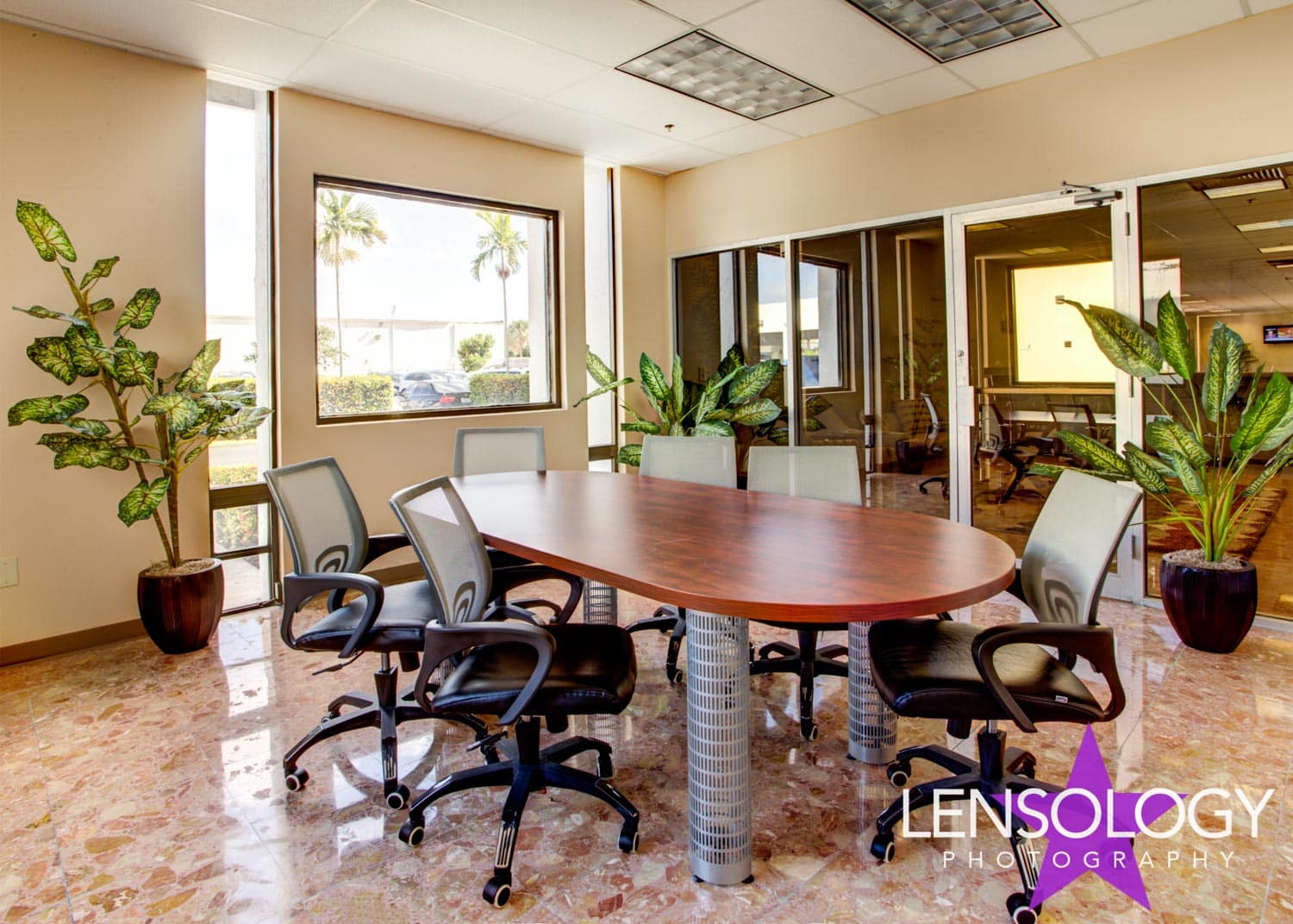 LENSOLOGY.NET - Commercial shoot for Park 'N Fly airport car parks, Miami, FL.
All images are copyright of Lensology.net
Email: info@lensology.net
www.lensology.net